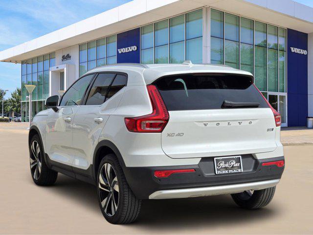 used 2025 Volvo XC40 car