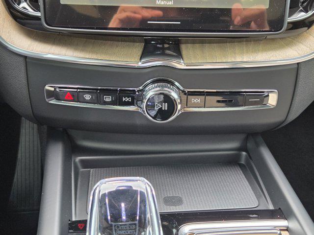 new 2026 Volvo XC60 car, priced at $57,985