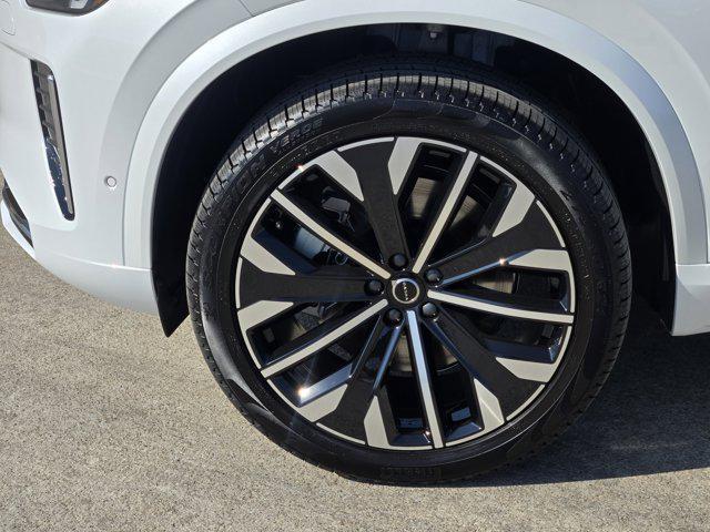 new 2026 Volvo XC90 Plug-In Hybrid car, priced at $85,625