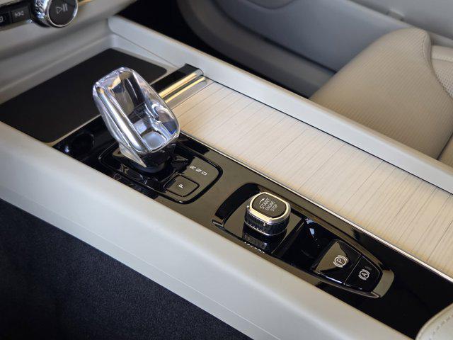 new 2026 Volvo XC60 Plug-In Hybrid car, priced at $75,235