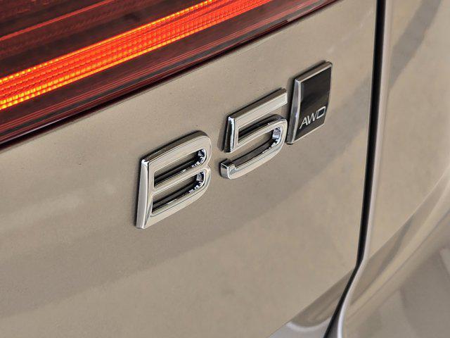 new 2026 Volvo XC60 car, priced at $58,105