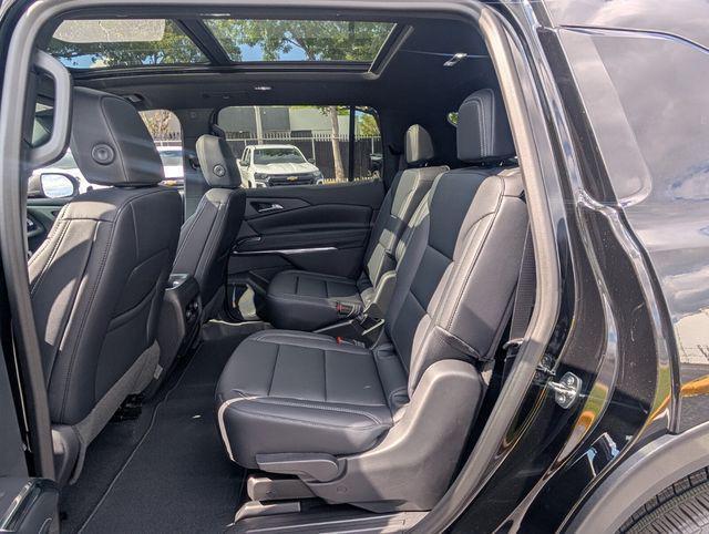 new 2026 Chevrolet Traverse car, priced at $43,627