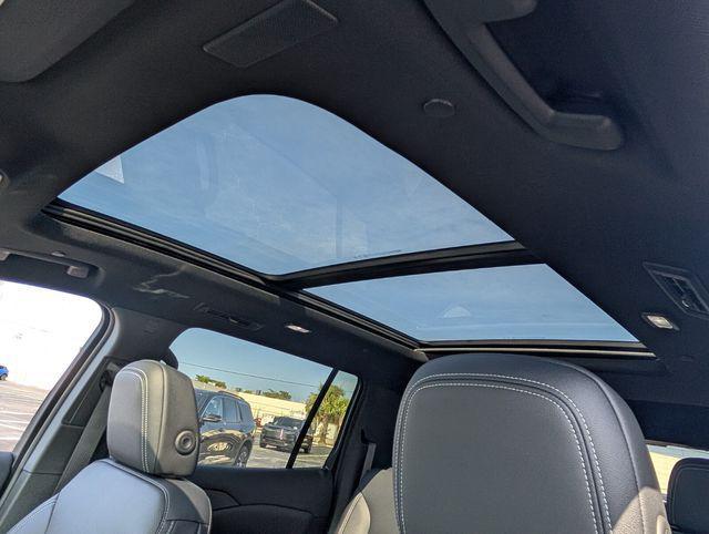 new 2026 Chevrolet Traverse car, priced at $43,343