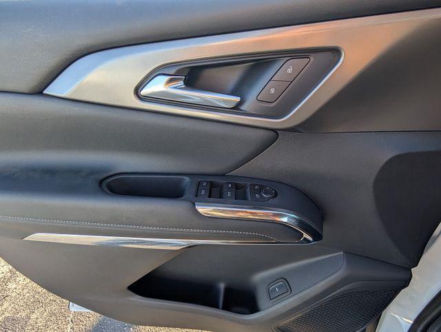 new 2026 Chevrolet Traverse car, priced at $39,255