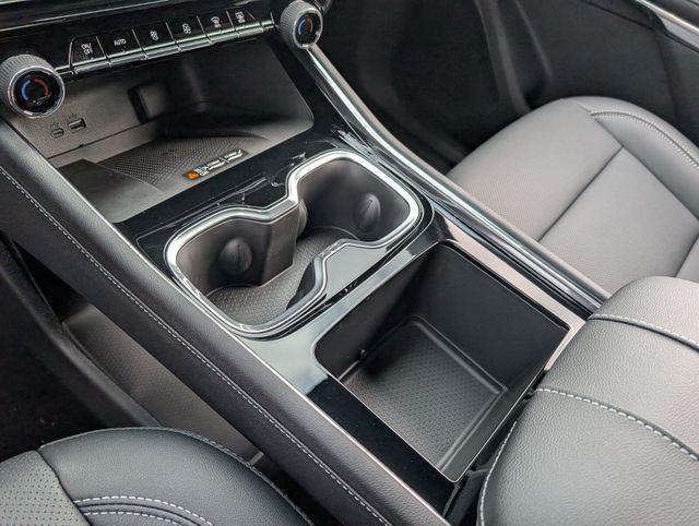 new 2026 Chevrolet Traverse car, priced at $42,780