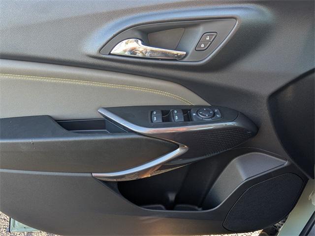 new 2025 Chevrolet Trax car, priced at $24,400