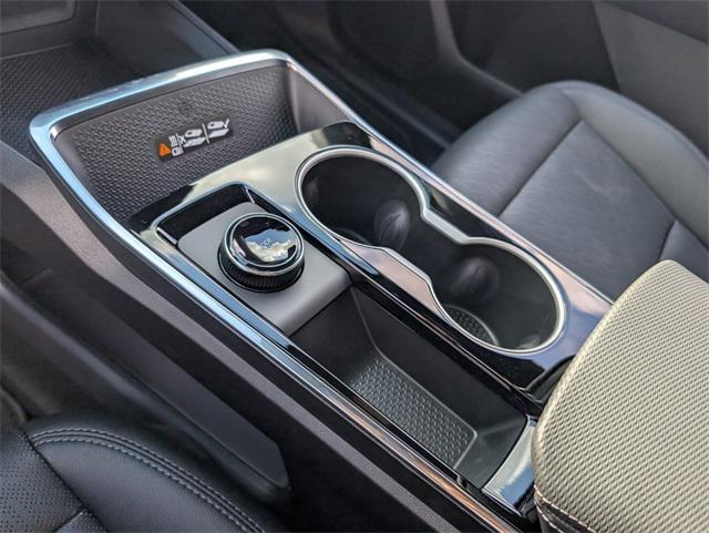 new 2026 Chevrolet Equinox car, priced at $28,640