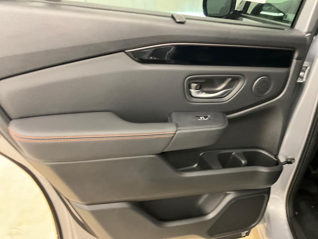 new 2025 Honda Pilot car, priced at $49,847