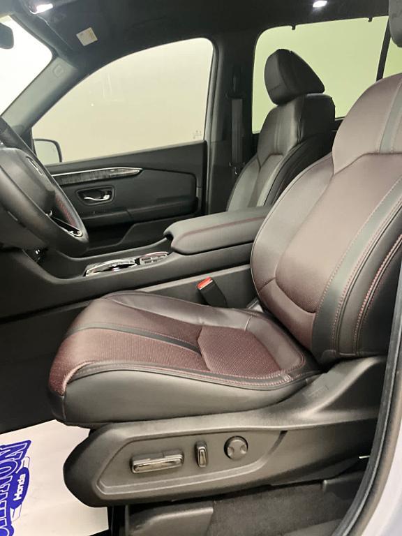 used 2025 Honda Pilot car, priced at $52,986
