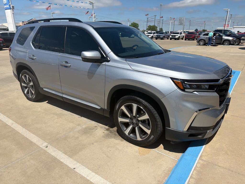 used 2023 Honda Pilot car, priced at $39,984