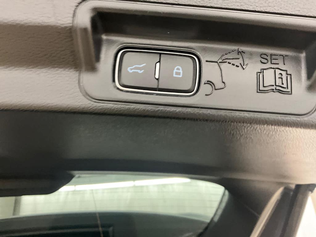 used 2022 Ford Explorer car, priced at $38,924