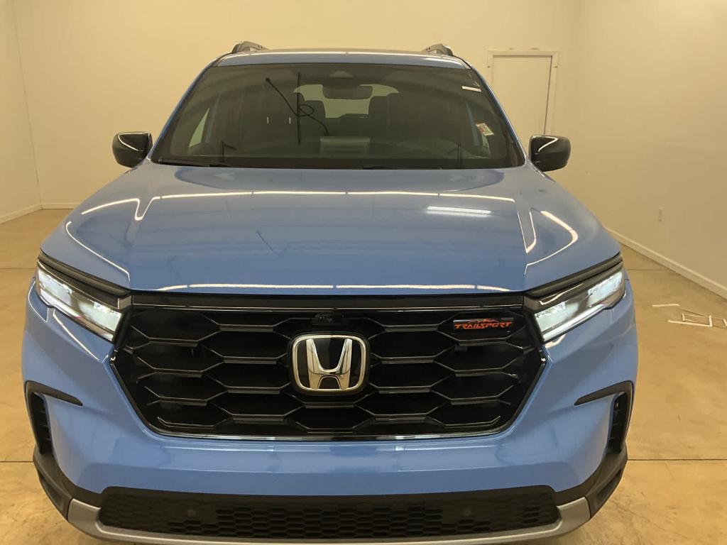 new 2025 Honda Pilot car, priced at $49,395