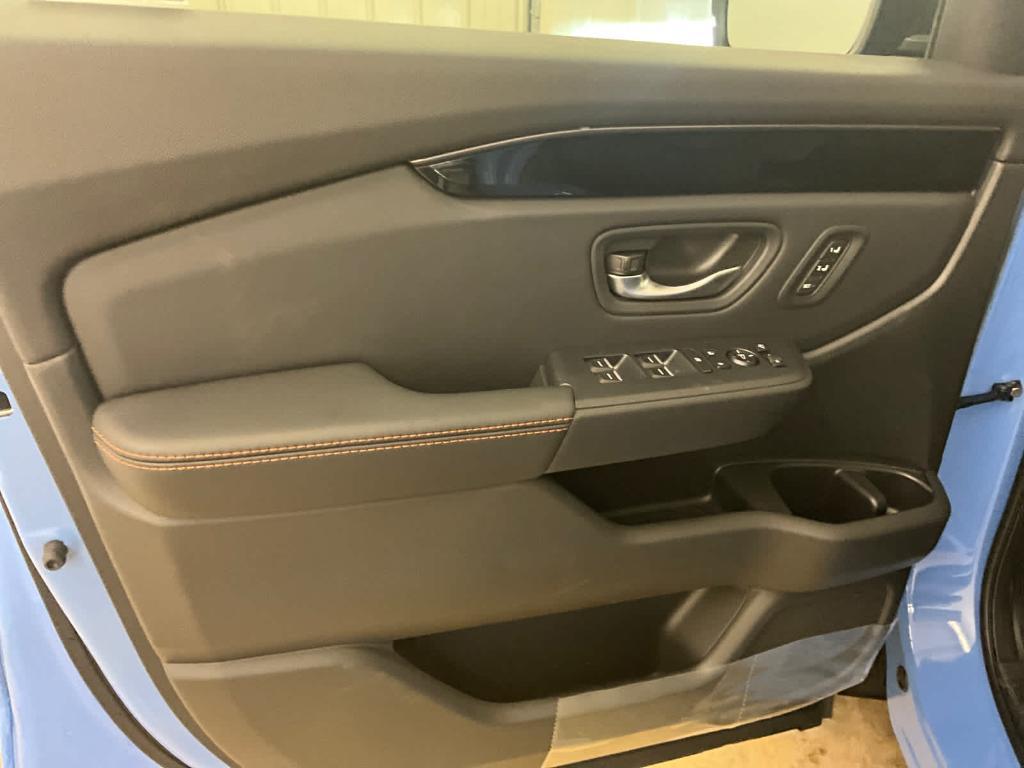 new 2025 Honda Pilot car, priced at $49,395