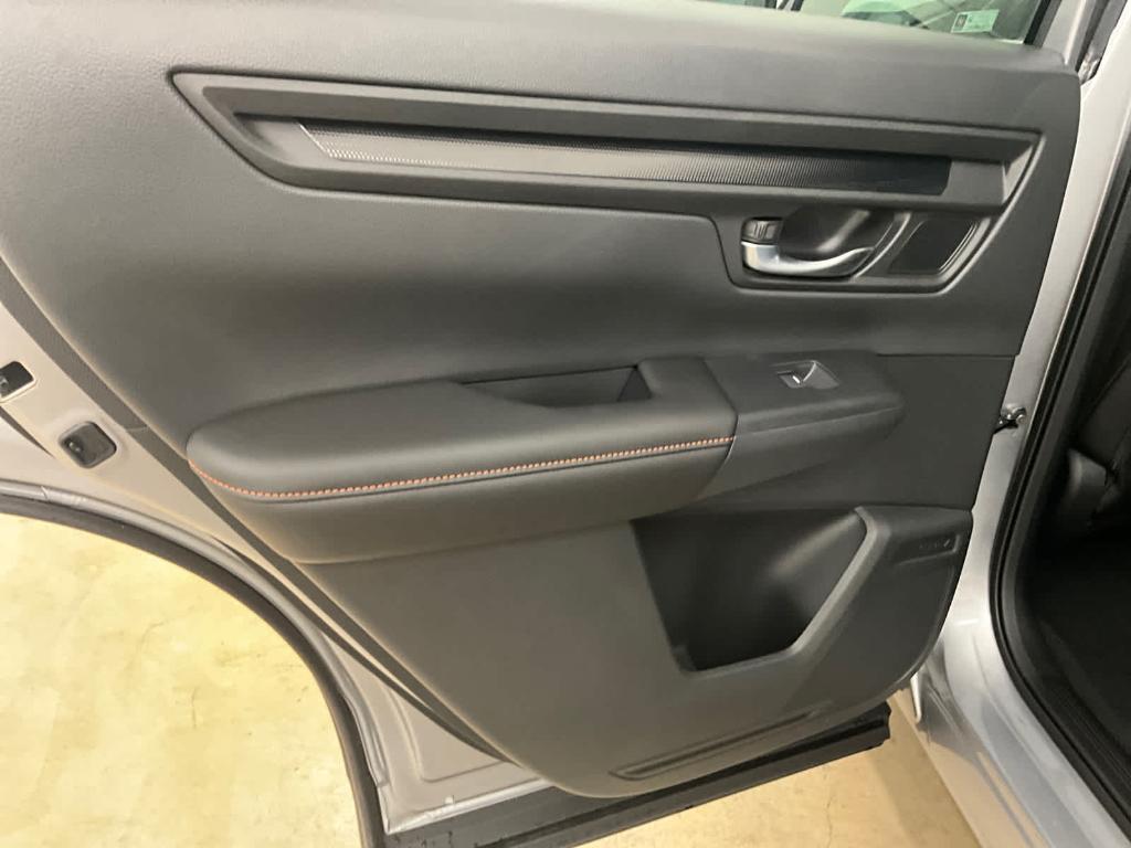 new 2026 Honda CR-V Hybrid car, priced at $41,675