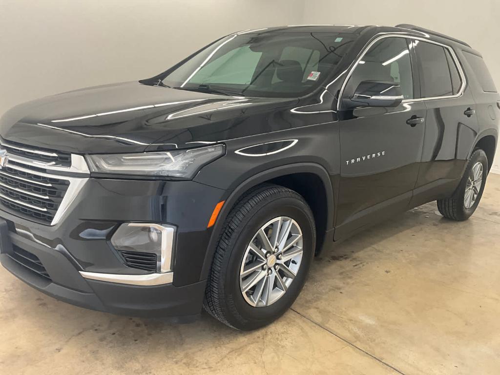 used 2023 Chevrolet Traverse car, priced at $29,988