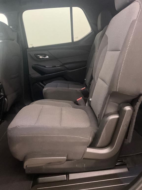 used 2023 Chevrolet Traverse car, priced at $29,988