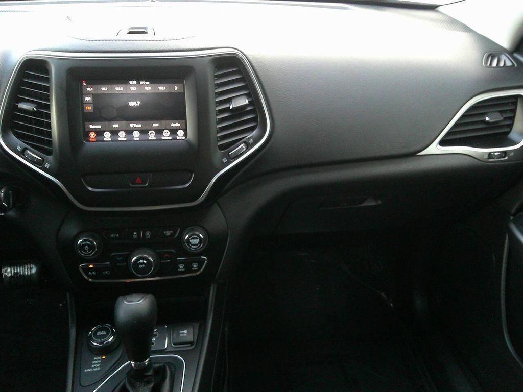 used 2019 Jeep Cherokee car, priced at $10,795