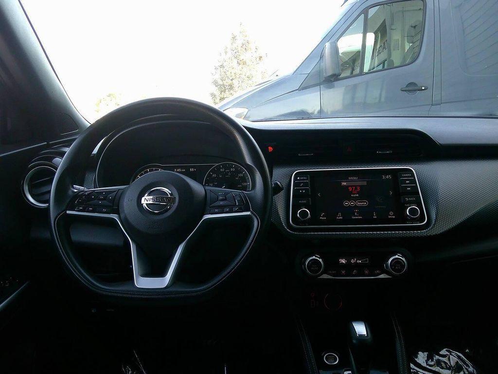 used 2020 Nissan Kicks car