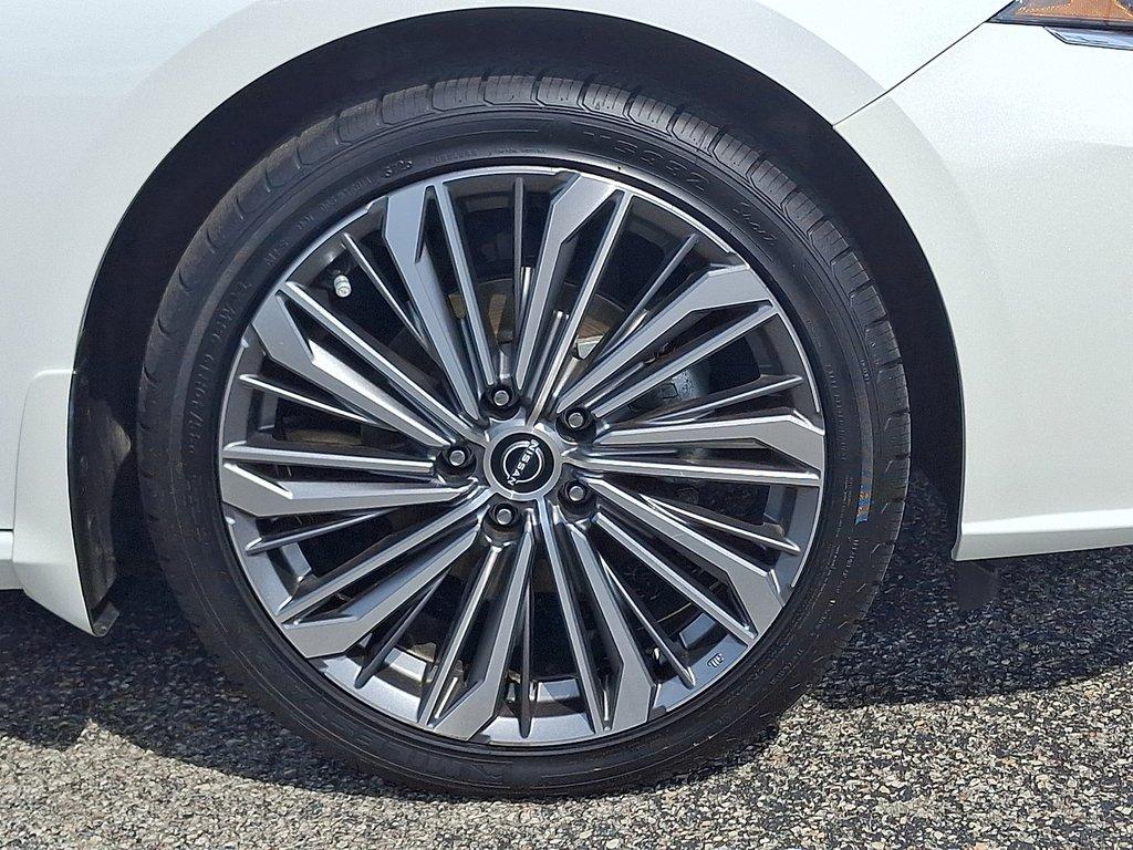 used 2023 Nissan Altima car, priced at $24,888