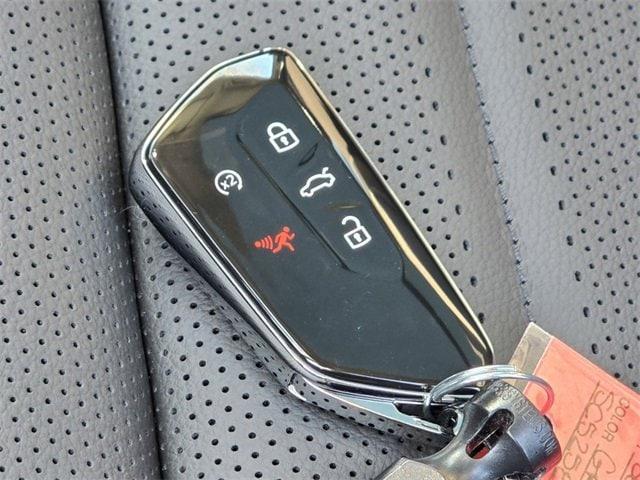 new 2025 Volkswagen Atlas car, priced at $44,300