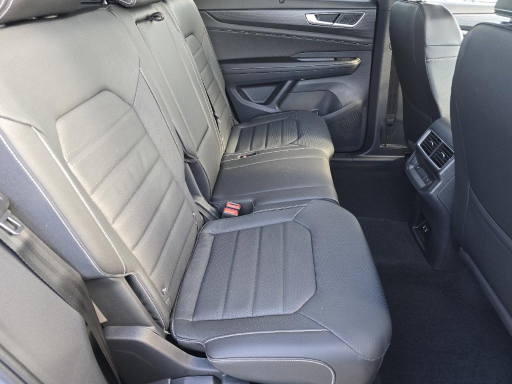 new 2026 Volkswagen Atlas Cross Sport car, priced at $47,393