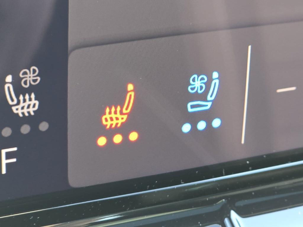 new 2026 Volkswagen Atlas Cross Sport car, priced at $47,393