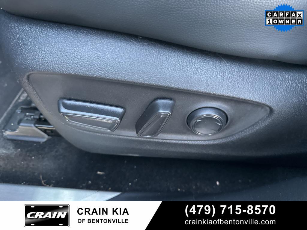 used 2023 Toyota Highlander car, priced at $38,300