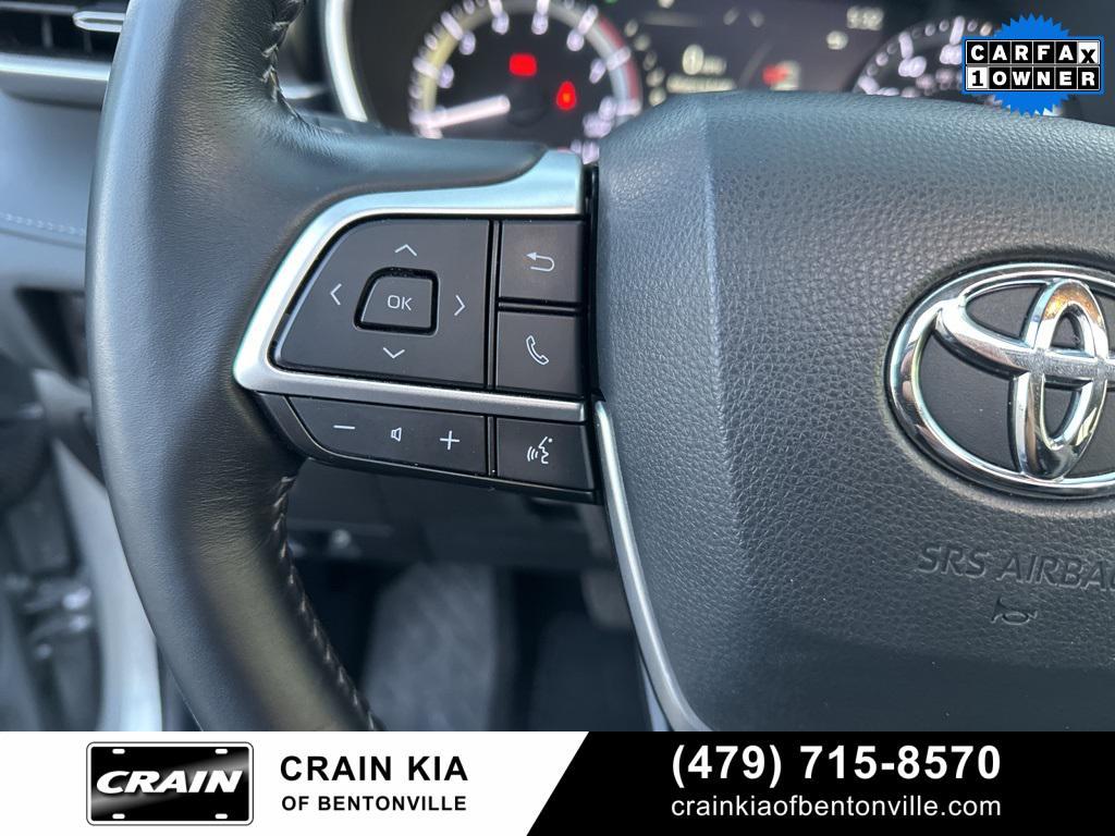 used 2023 Toyota Highlander car, priced at $38,300