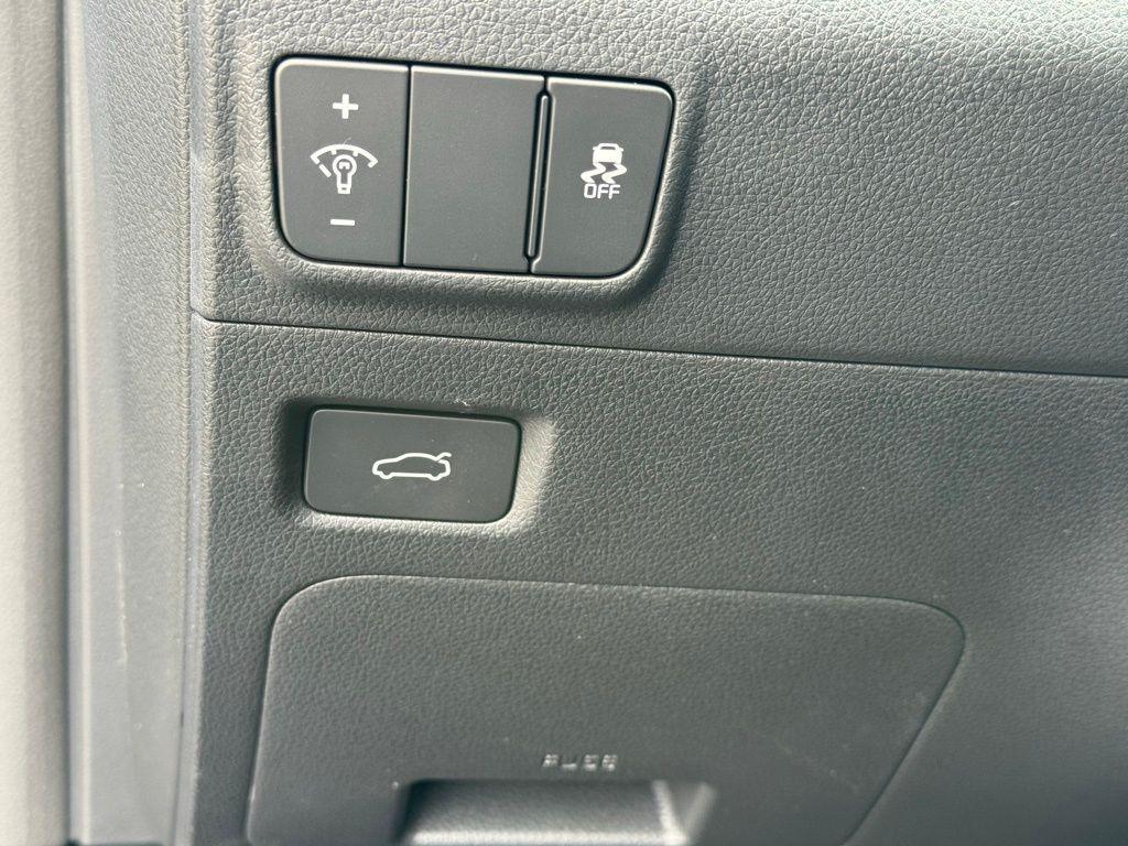 new 2026 Kia K5 car, priced at $32,120