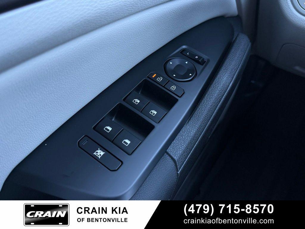 new 2026 Kia Sportage Hybrid car, priced at $36,035