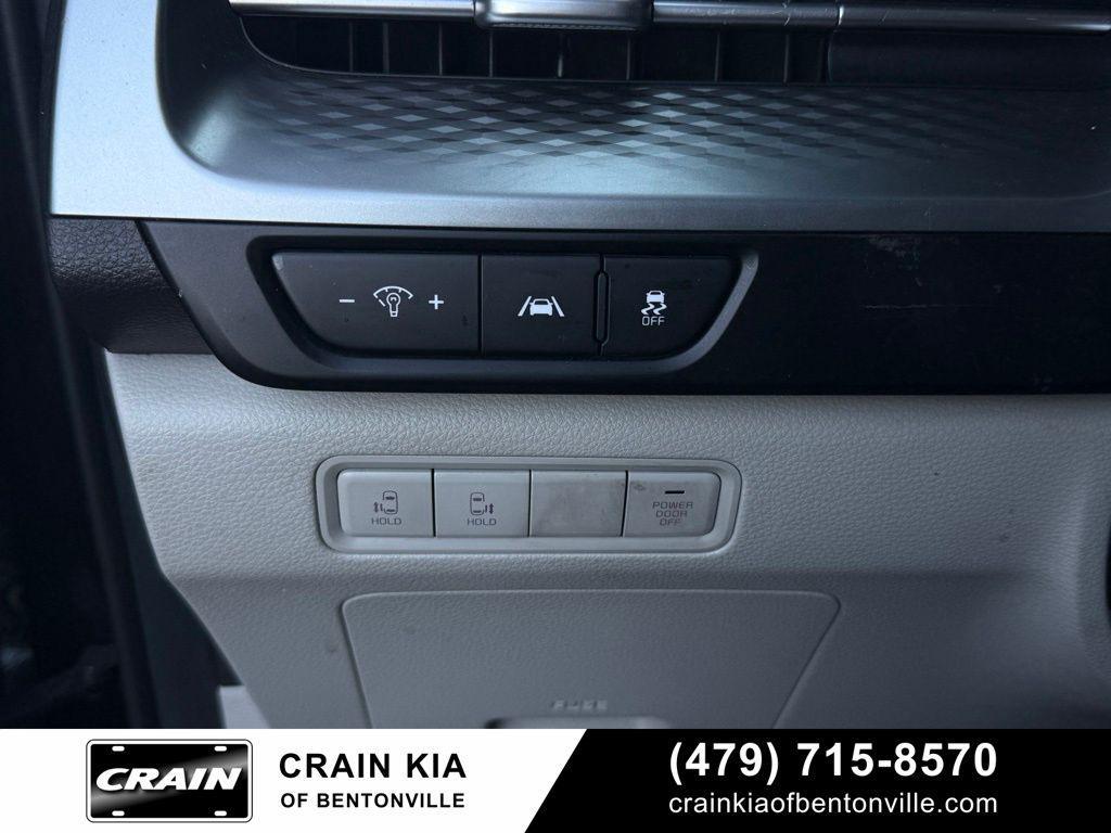 used 2024 Kia Carnival car, priced at $27,400