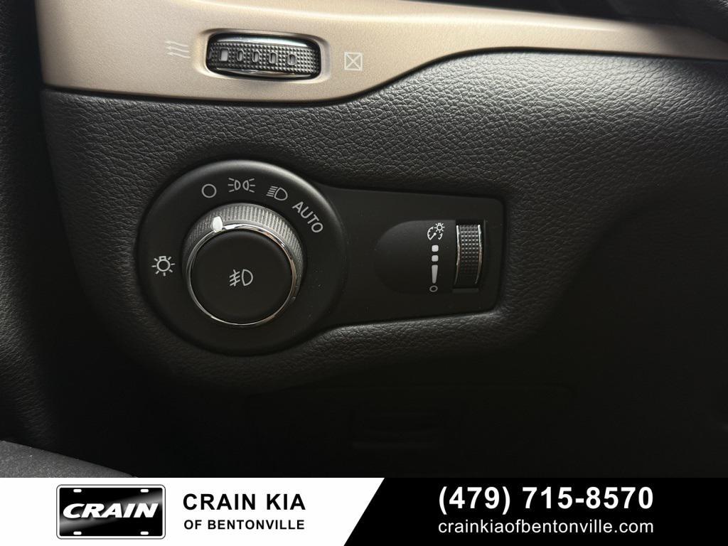 used 2018 Jeep Cherokee car, priced at $10,900