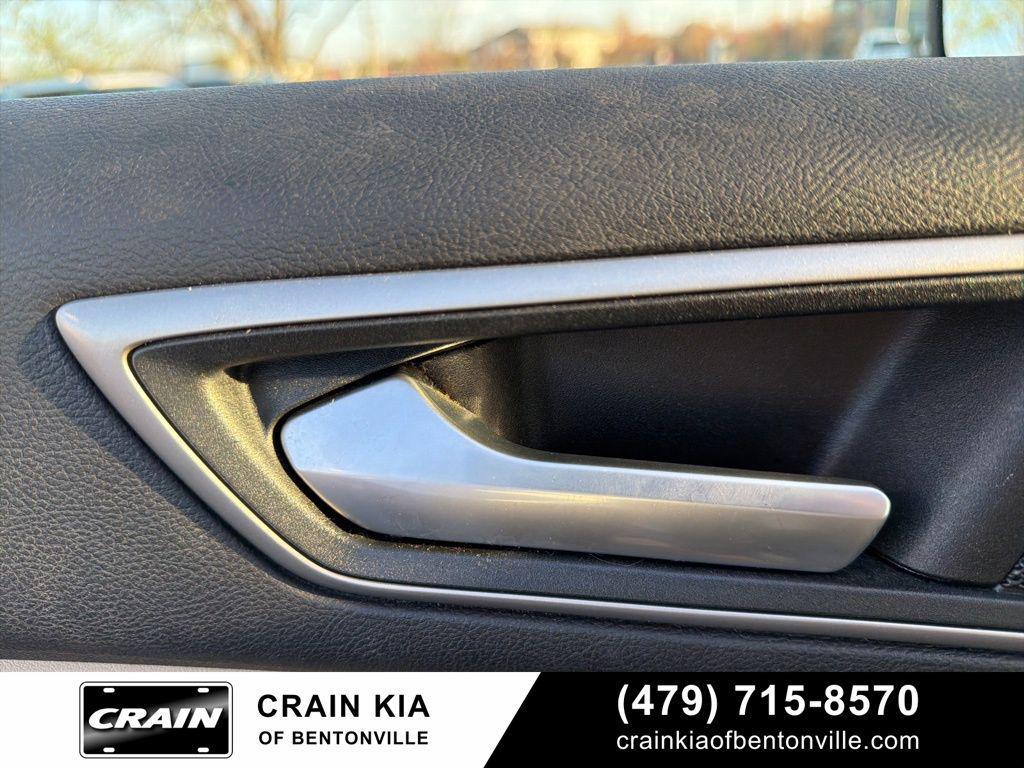 used 2018 Ford Edge car, priced at $13,900