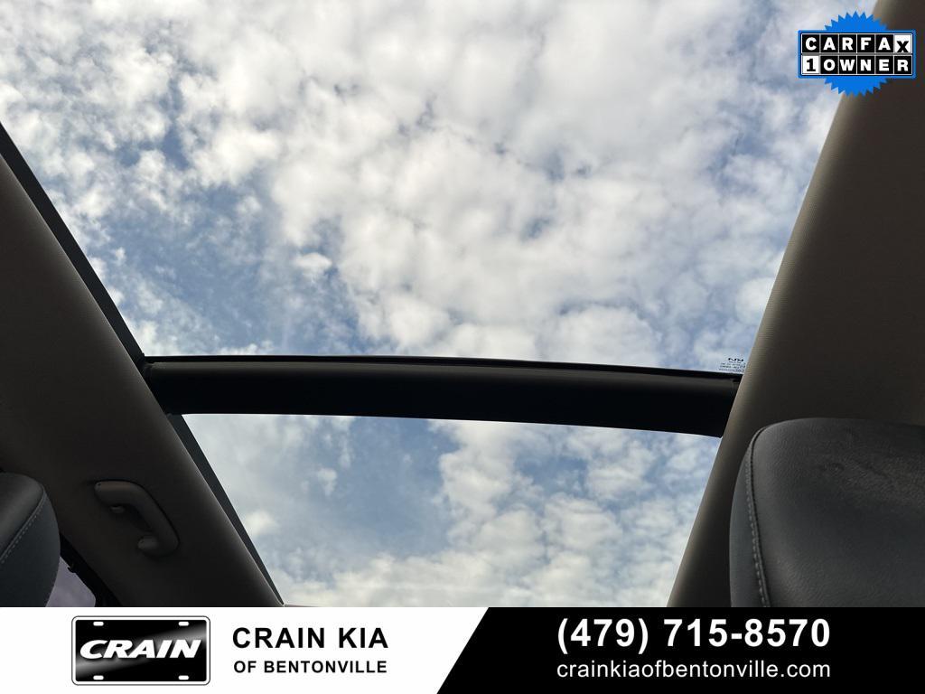 used 2023 Kia Sorento car, priced at $33,000