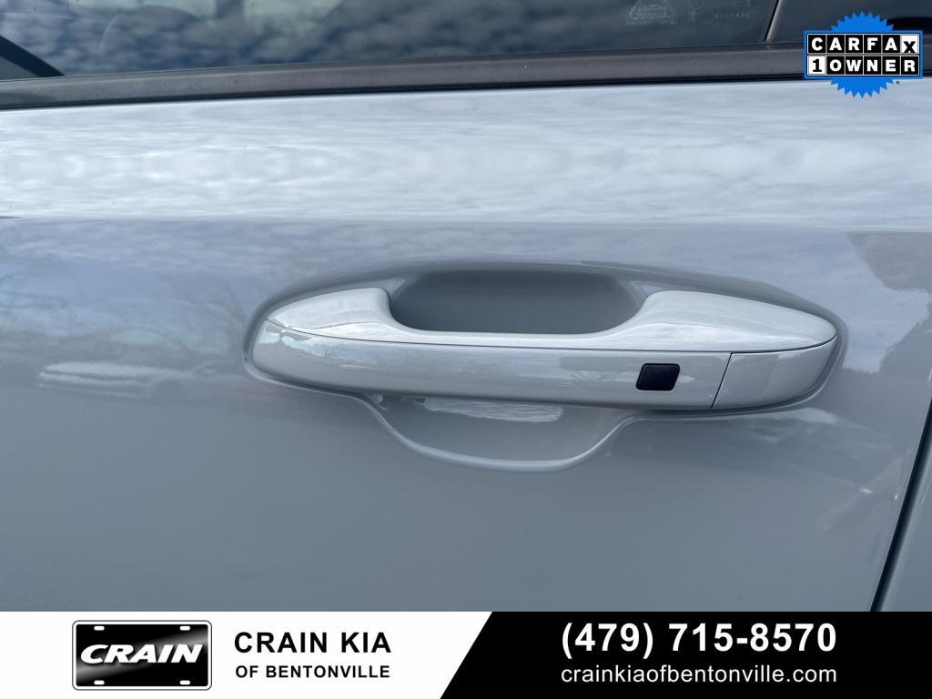 used 2023 Kia Sorento car, priced at $33,000