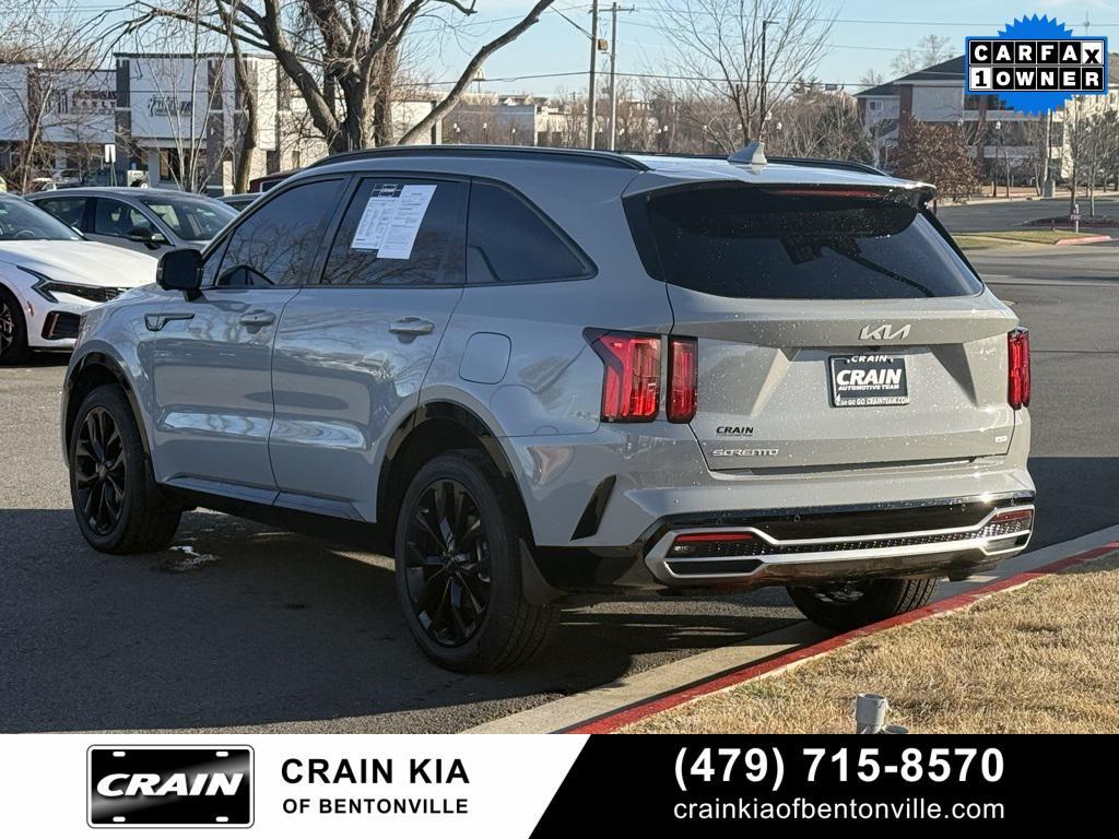 used 2023 Kia Sorento car, priced at $31,900