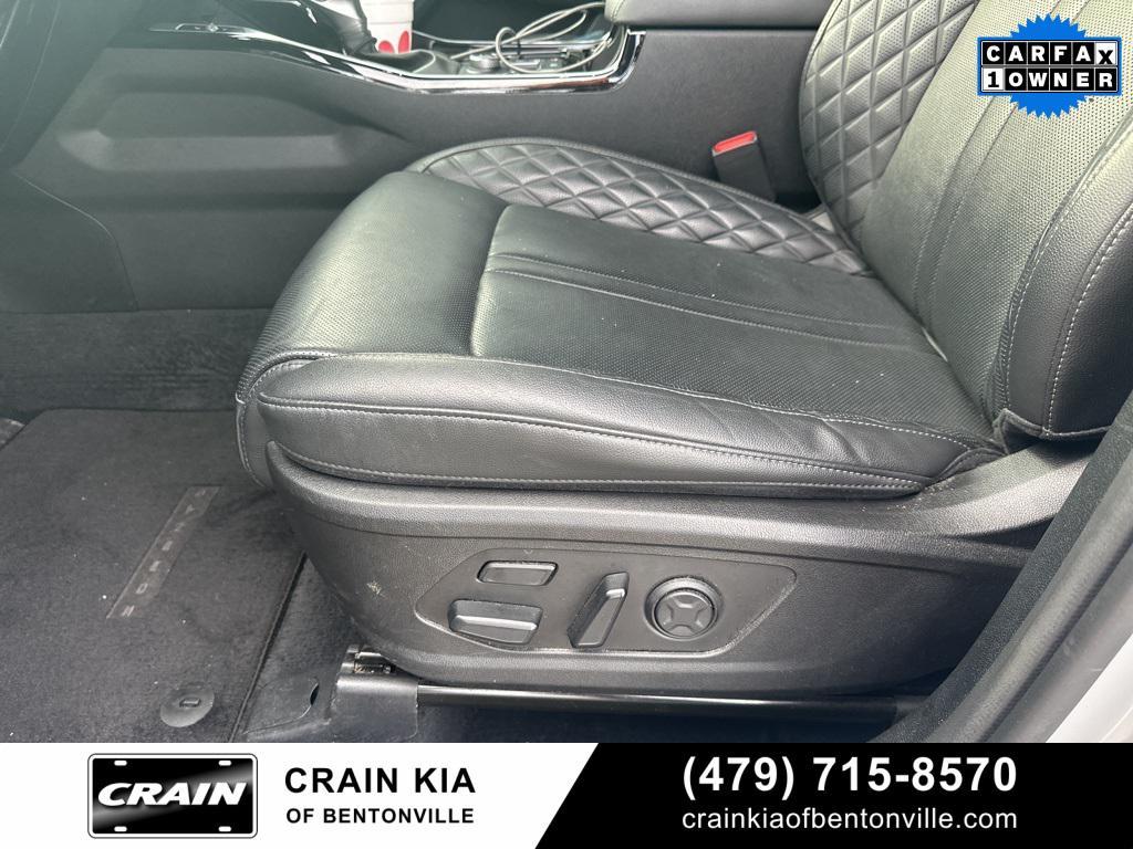 used 2023 Kia Sorento car, priced at $33,000