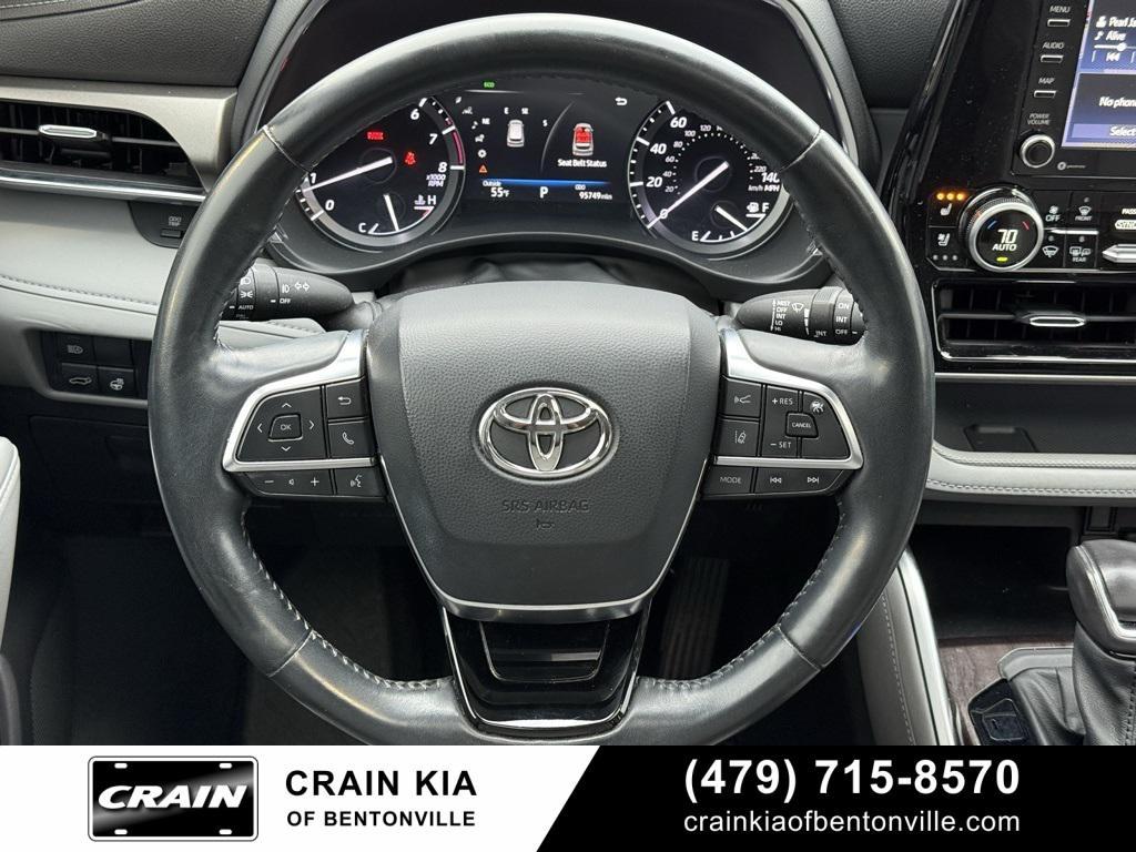 used 2020 Toyota Highlander car, priced at $29,100