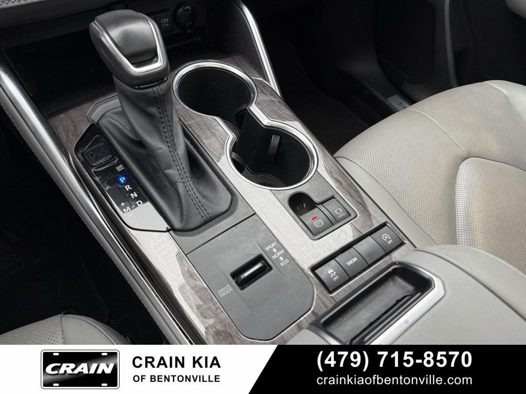 used 2020 Toyota Highlander car, priced at $29,100