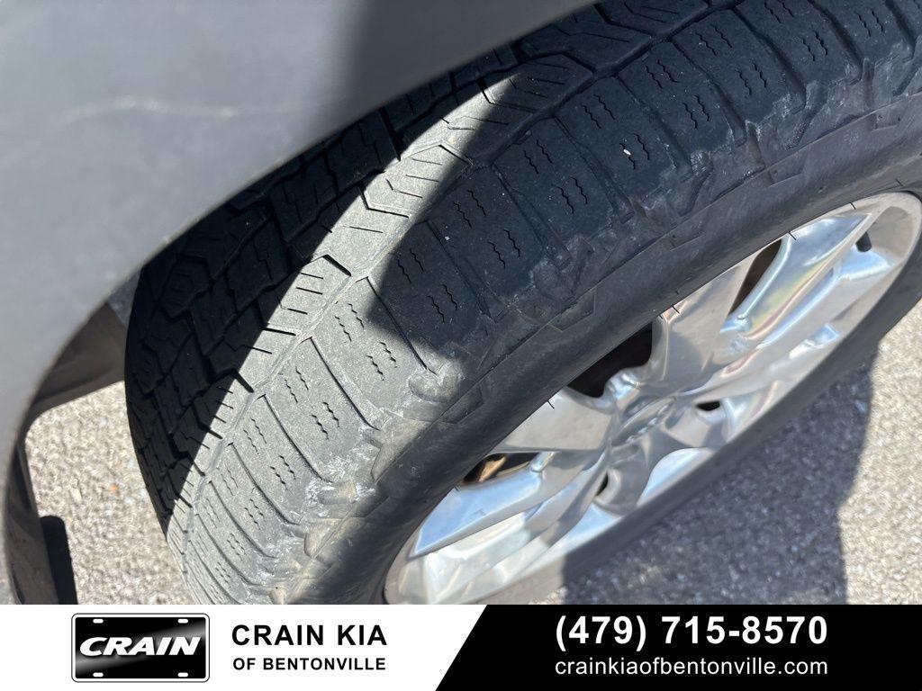 used 2016 Jeep Cherokee car, priced at $13,750