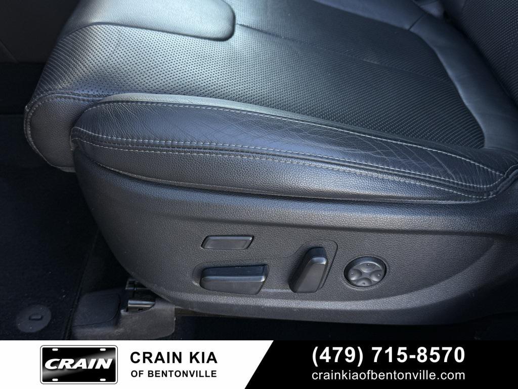 used 2020 Hyundai Santa Fe car, priced at $19,300