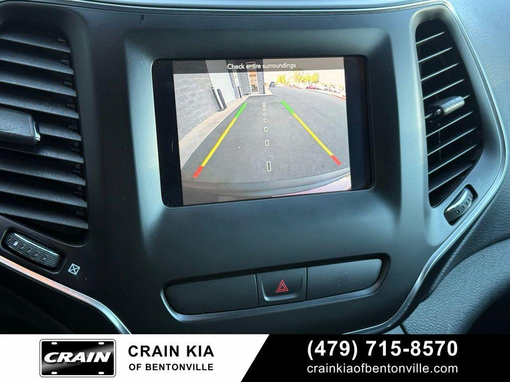 used 2019 Jeep Cherokee car, priced at $11,400