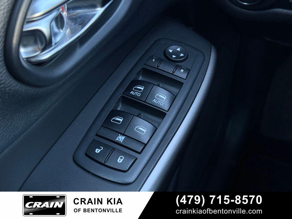 used 2019 Jeep Cherokee car, priced at $11,400