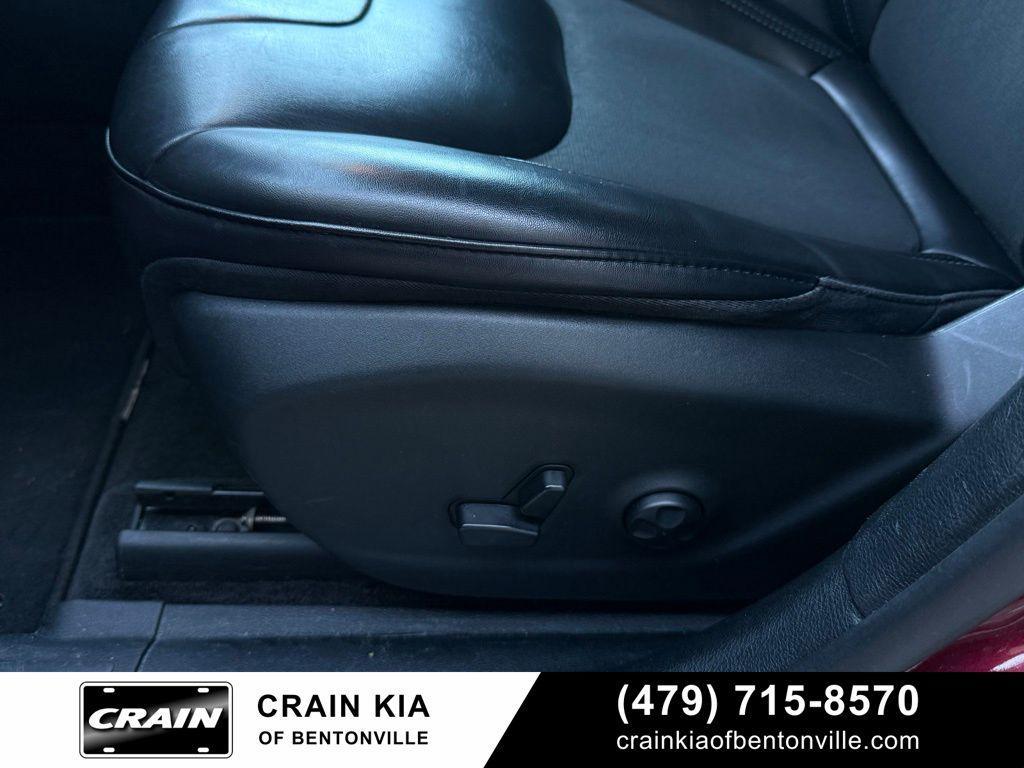 used 2019 Jeep Cherokee car, priced at $11,400