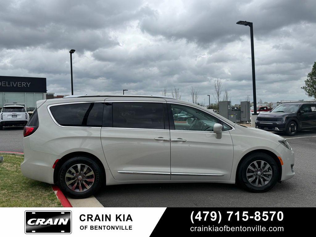 used 2019 Chrysler Pacifica car, priced at $17,500