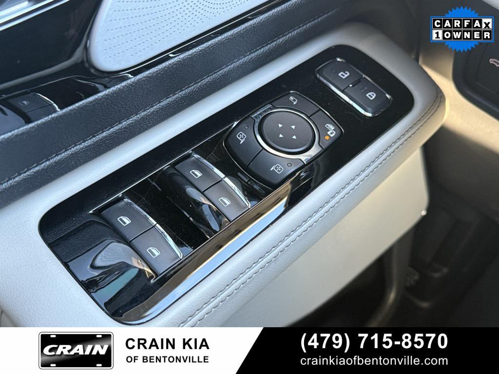 used 2025 Lincoln Aviator car, priced at $64,400