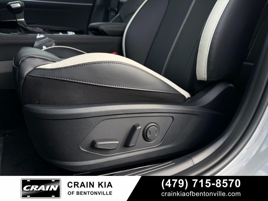 new 2026 Kia K5 car, priced at $30,080