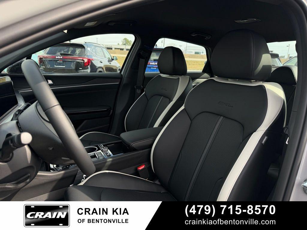 new 2026 Kia K5 car, priced at $30,080
