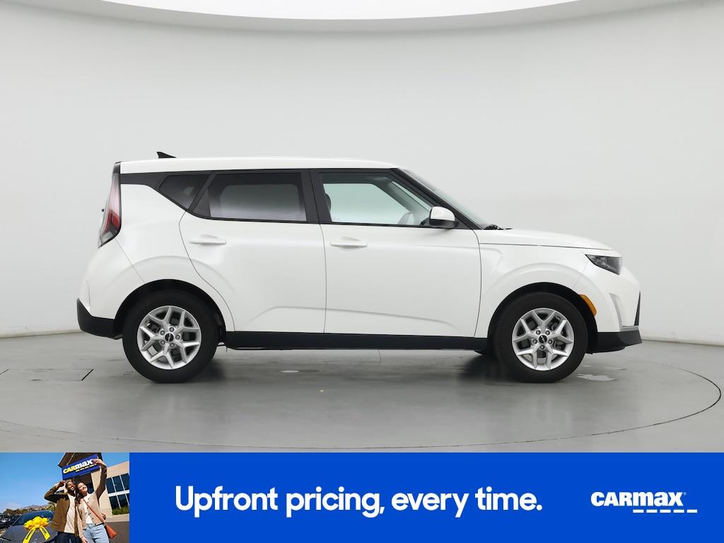 used 2025 Kia Soul car, priced at $21,998