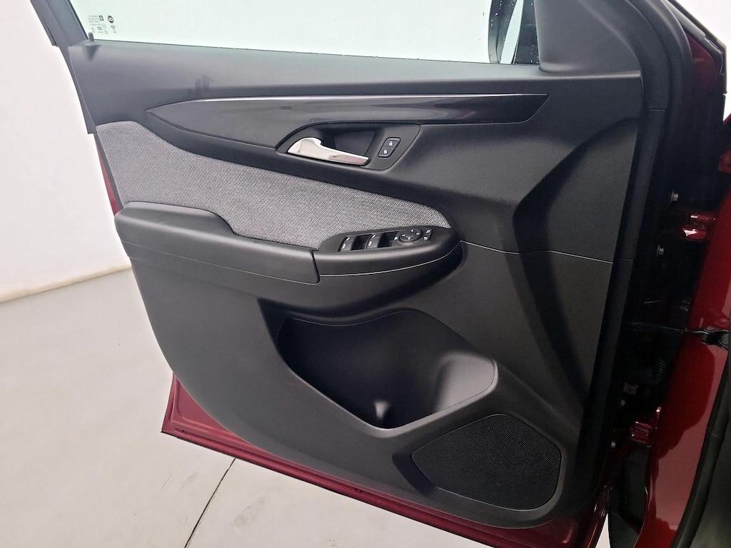 used 2025 Chevrolet TrailBlazer car, priced at $23,998